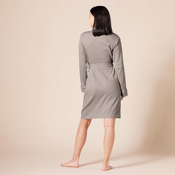 Amazon Essentials Women's Lightweight Waffle Mid-Length Robe (Available in Plus Size)