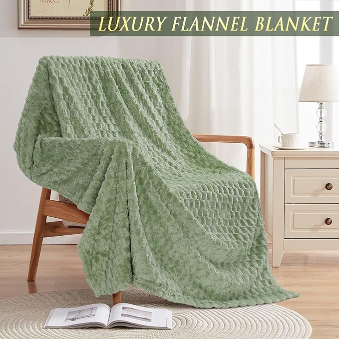 Birthday Gifts for Women Self Care Gift, Vanilla Coconut Relaxing Spa Gift Basket Bath Set Get Well Soon Care Package Christmas Mom Gifts for Women Sister Friend Wife Grandma w/ Blanket