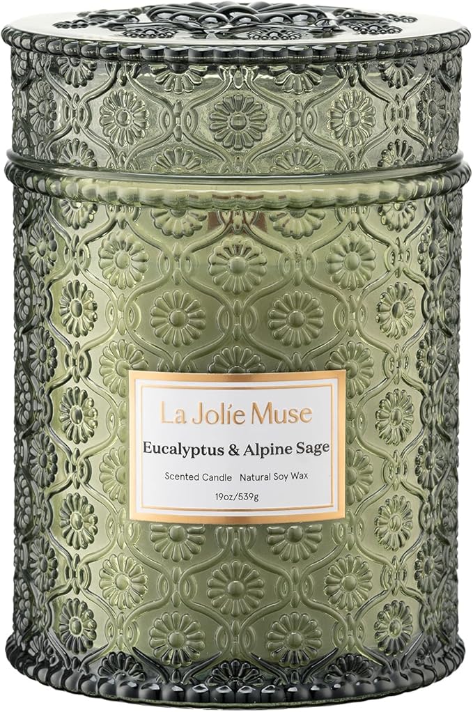 LA JOLIE MUSE Eucalyptus & Alpine Sage Candle – Eucalyptus, Sage & Lavender | 19 oz Wooden Wick | Natural Soy Wax | 90 Hours Burn | Candle for Relaxation
