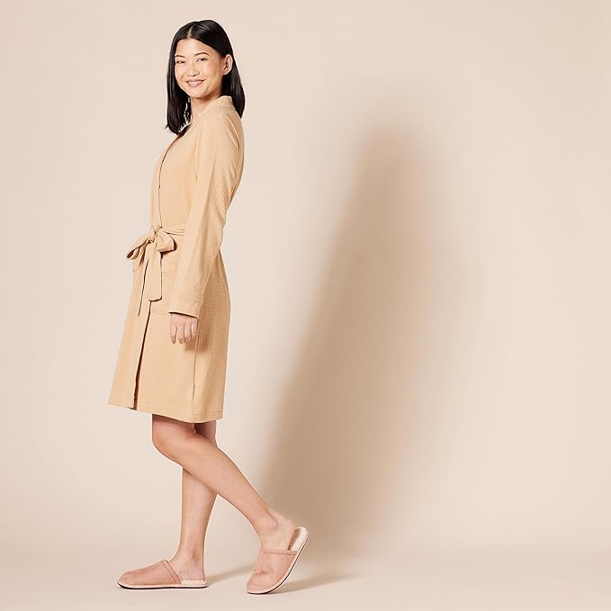 Amazon Essentials Women's Lightweight Waffle Mid-Length Robe (Available in Plus Size)