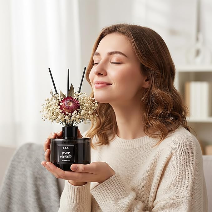 Flower Reed Diffuser Set, Essential Oils Scented Diffuser with Sticks, Home Fragrance Reed Diffuser for Bathroom Shelf Decor, 5.1oz / 150ml