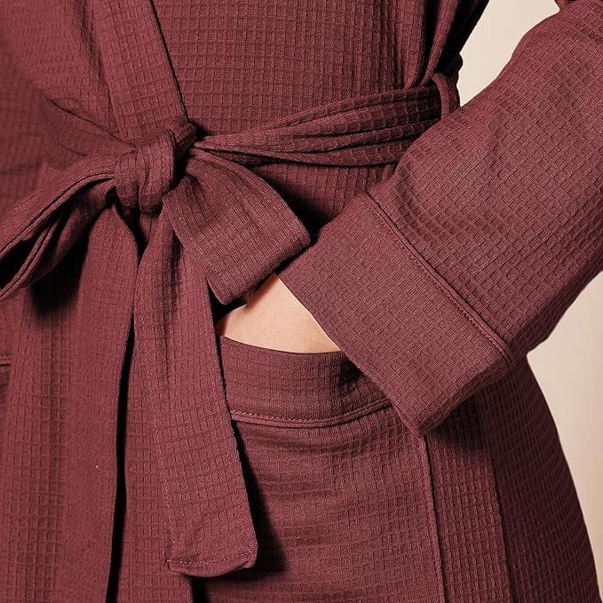 Amazon Essentials Women's Lightweight Waffle Mid-Length Robe (Available in Plus Size)
